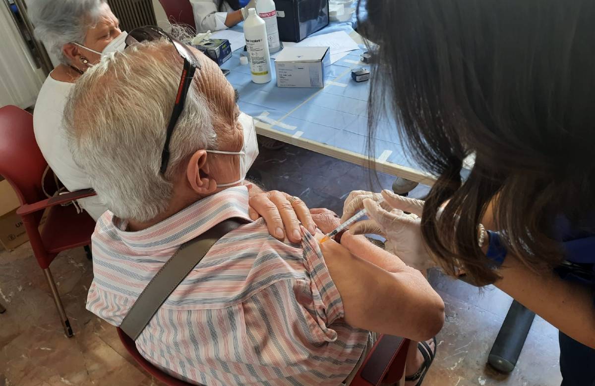 Covid in Sicilia: contagi e ospedalizzazioni sono ancora in calo