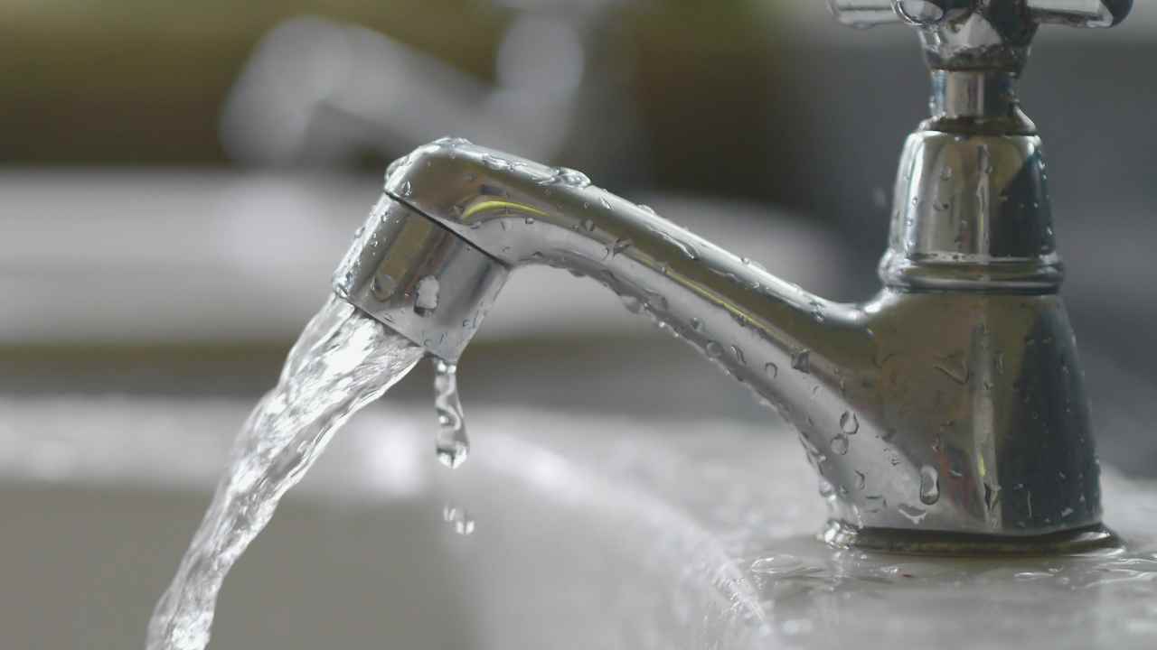 Acqua in aeroporto