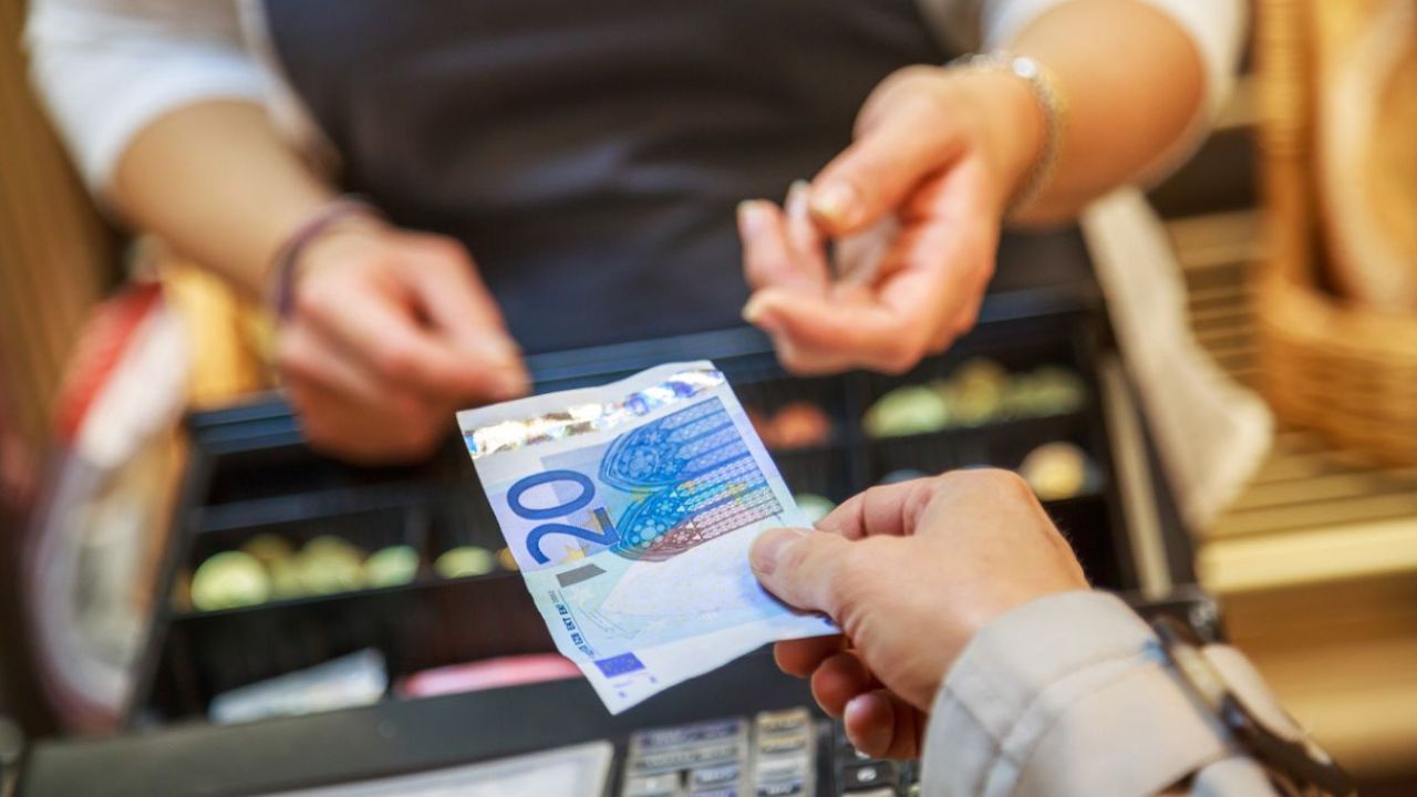 I pagamenti in contanti sono sempre più limitati