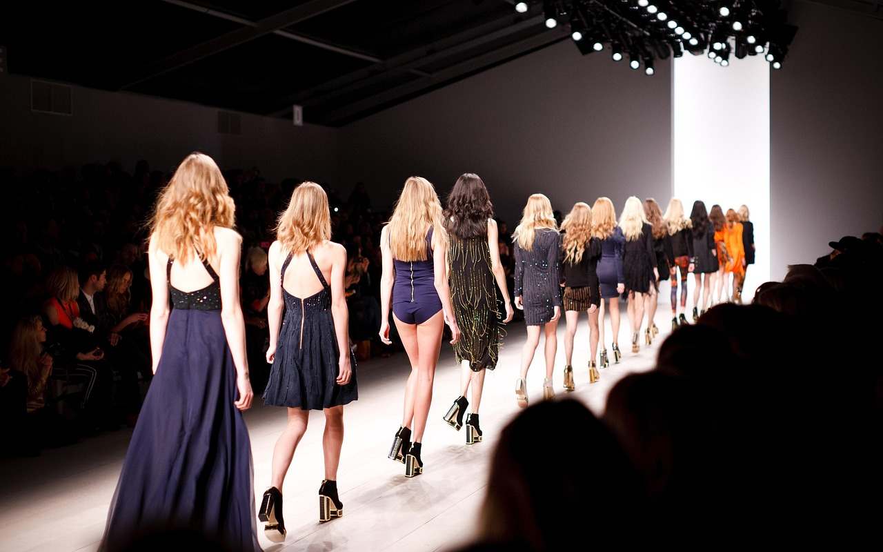 Milano MAI più, ora la CITTÀ della MODA è in Sicilia | Qui le sfilate importanti, red carpet già pronto