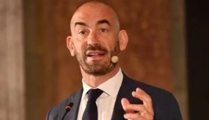 Matteo Bassetti lancia un nuovo allarme