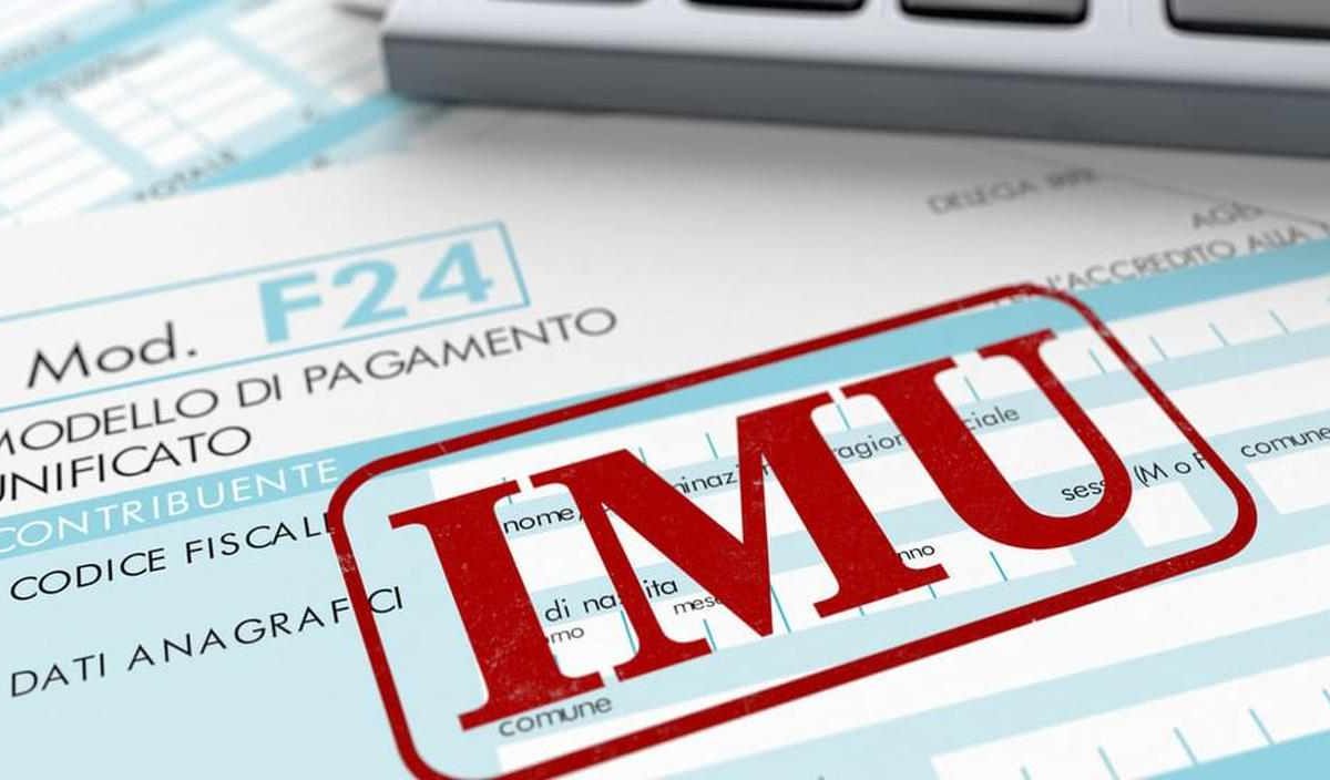 Saldo IMU di dicembre, il Caf aggiorna i costi: importo minimo ma variabile | Costi azzerati se firmi per avere il cedolino