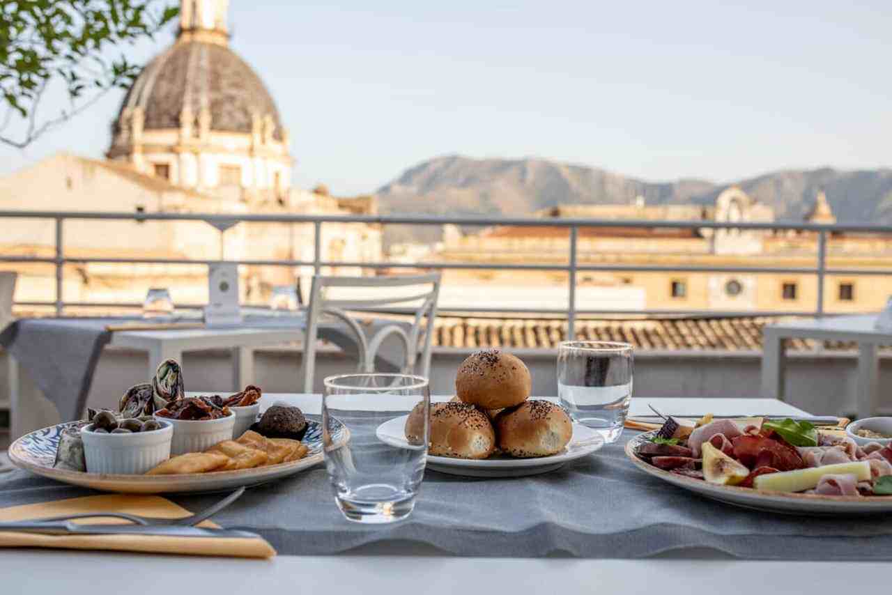 Cena a Palermo, mangi in centro e spendi 15€ | Ti spiego come godere del buon cibo spendendo pochissimo