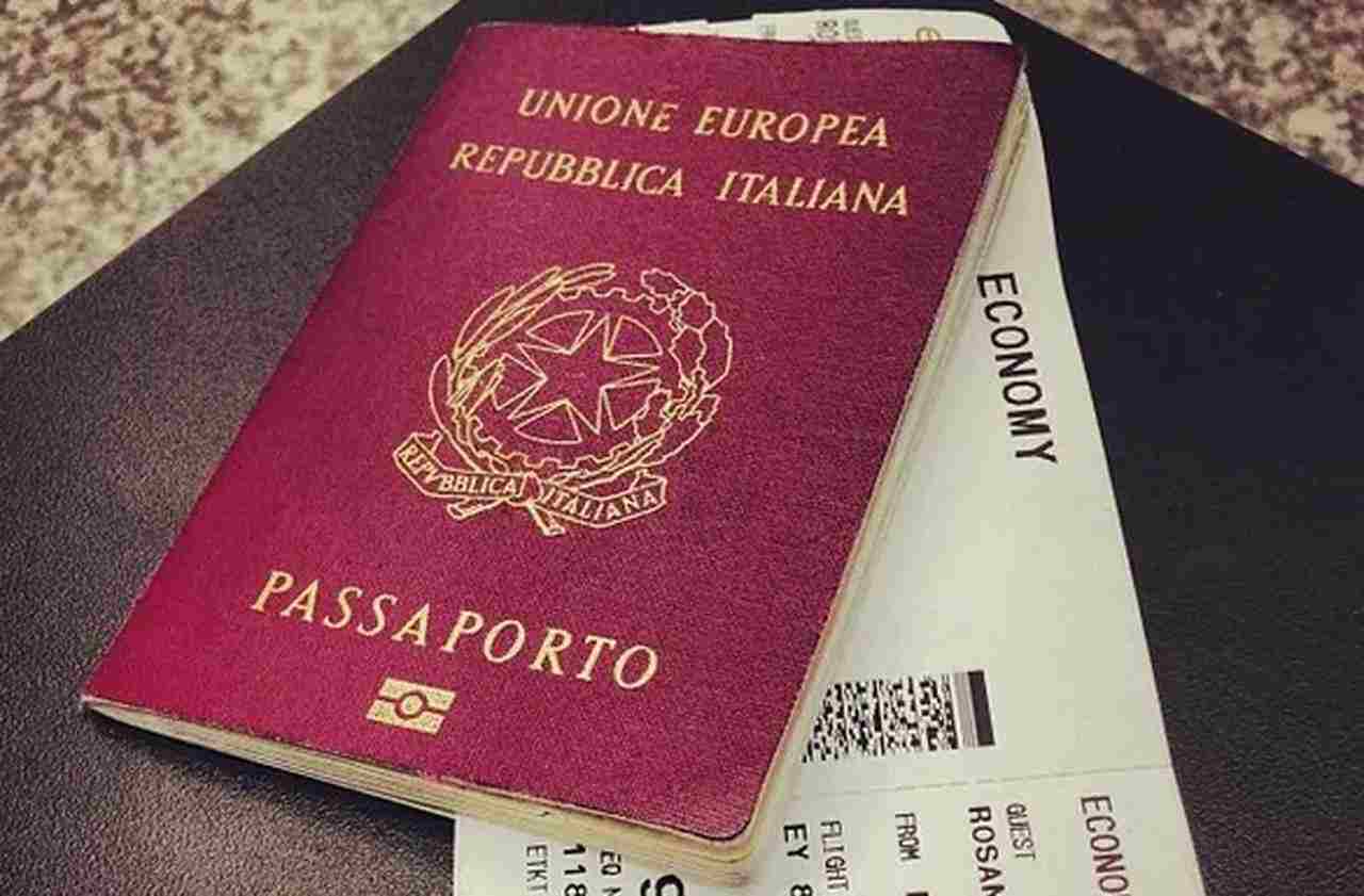 Passaporto: te lo diamo in 1 ora, senza code infinite | Prenoti da qui e puoi chiedere la consegna: devi attivare questa funzione