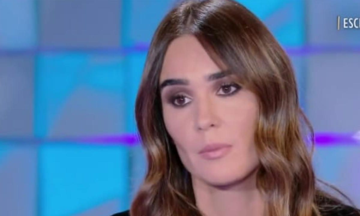 Silvia Toffanin, costretta a bloccare tutto: “Non puoi dirlo in TV” | L’ospite ha esagerato