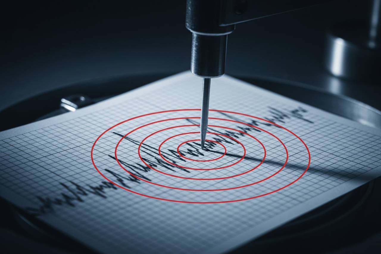 TERREMOTO – Ancora scosse nel Tirreno: ore di tensione | Paura e segnalazioni dalla costa